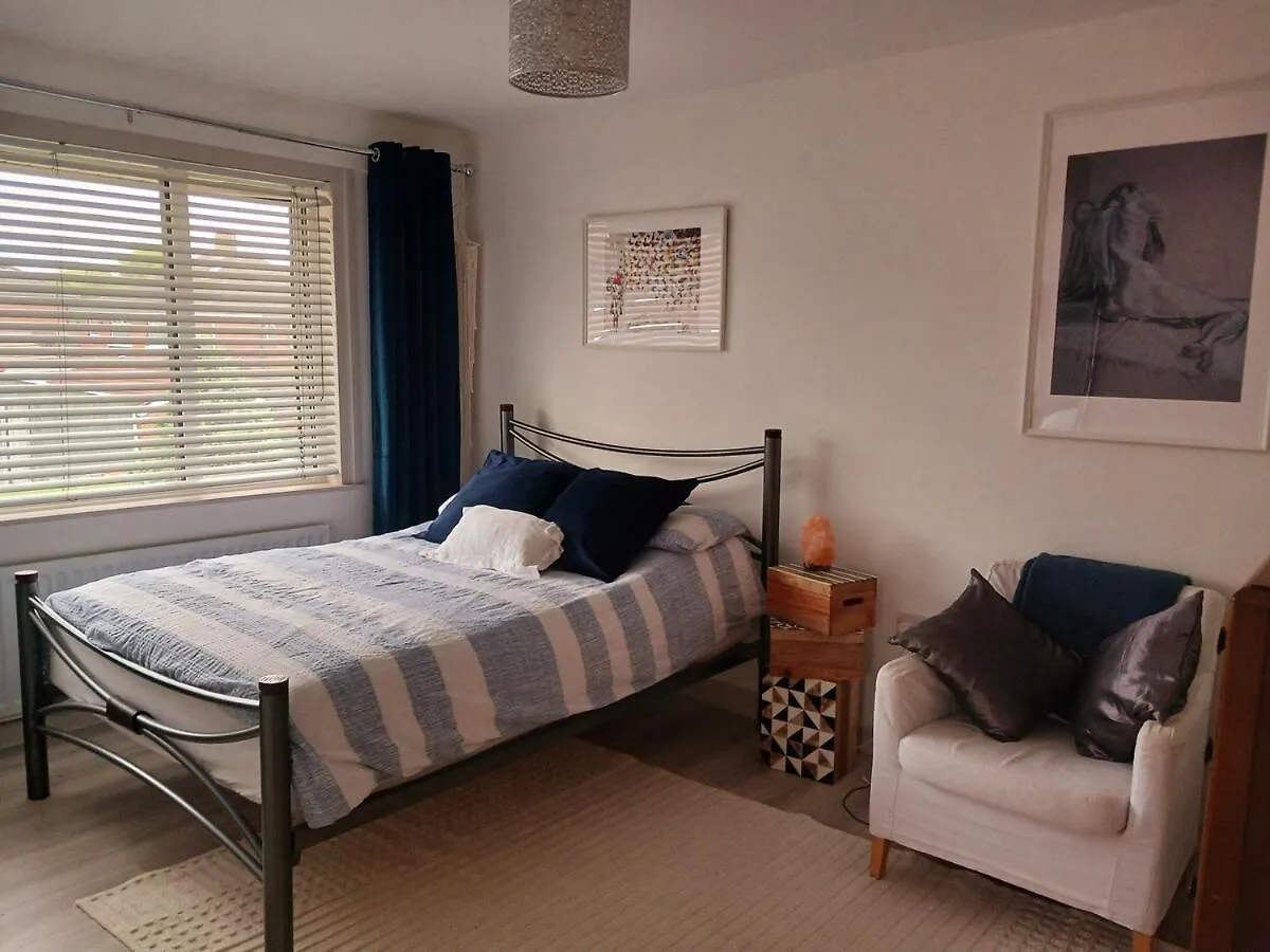 2 Bed Room House Available With Free Parking Belfast 0*,  Regno Unito